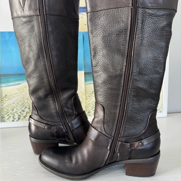 Vince Camuto Brown Riding Boots Sleek Leather Design - Picture 4 of 5